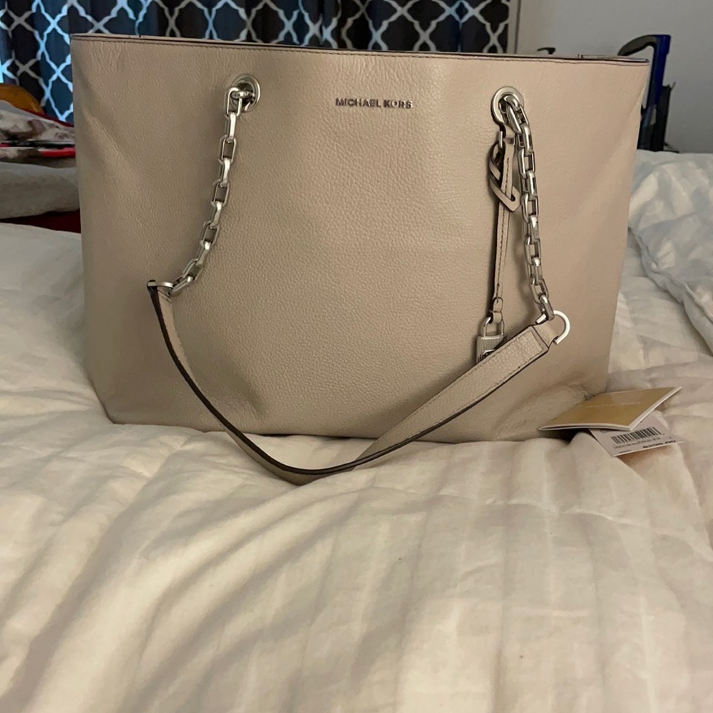 Michael kors beige bag